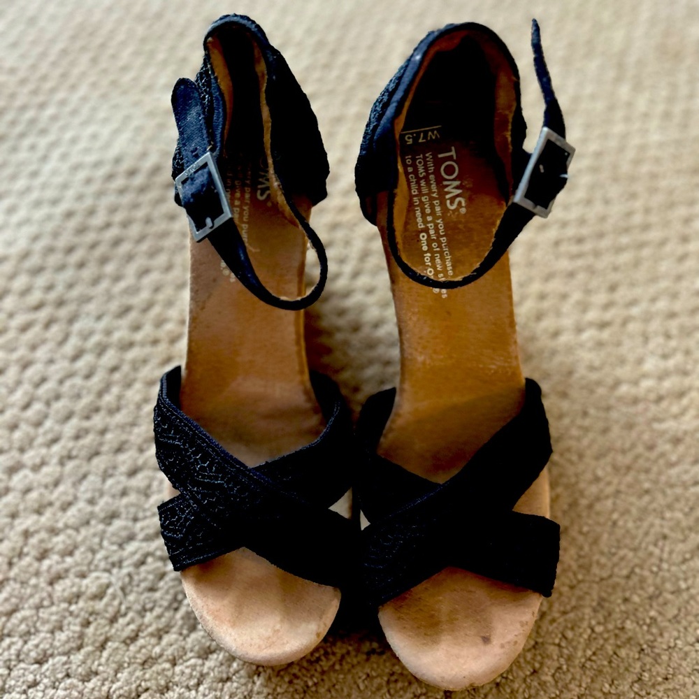Toms Wedge